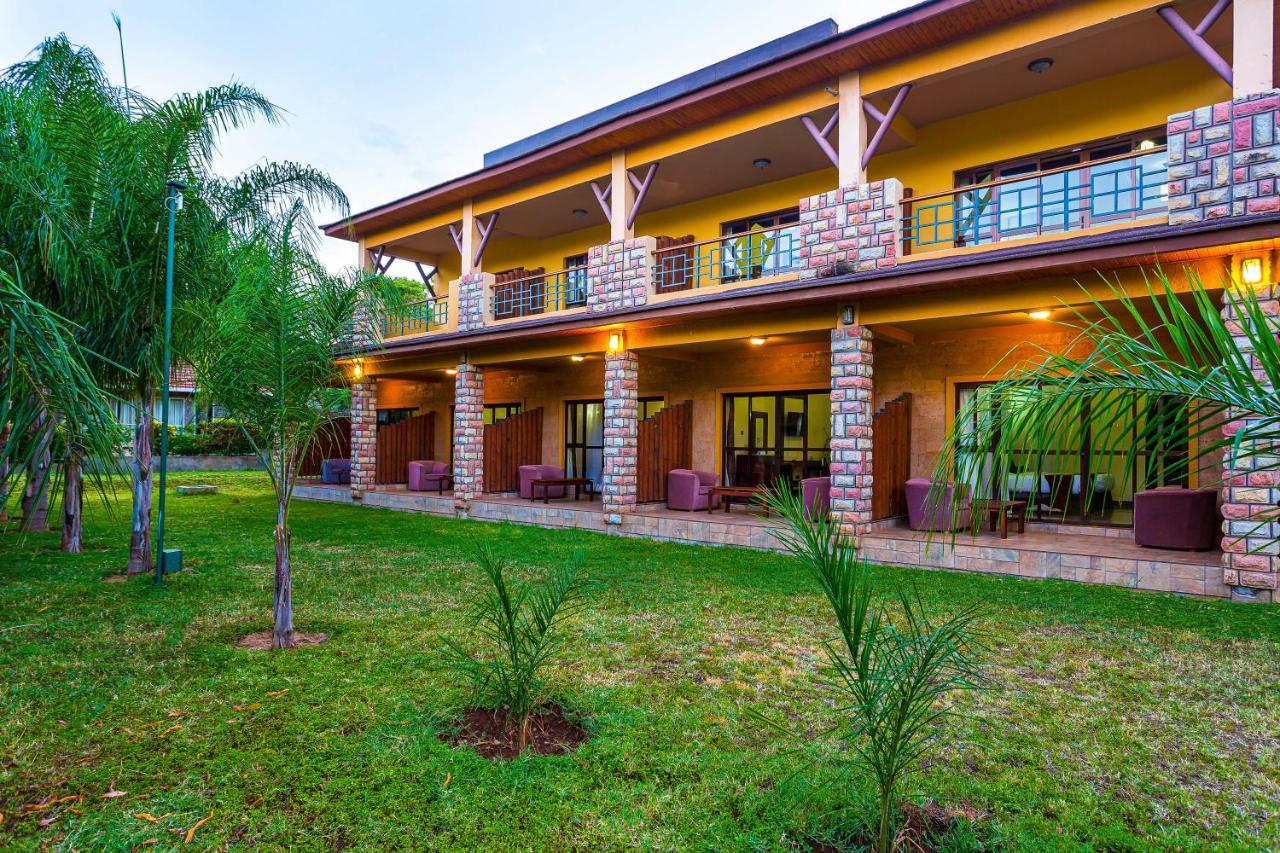 Lake Bogoria Spa Resort Marigat Exterior foto